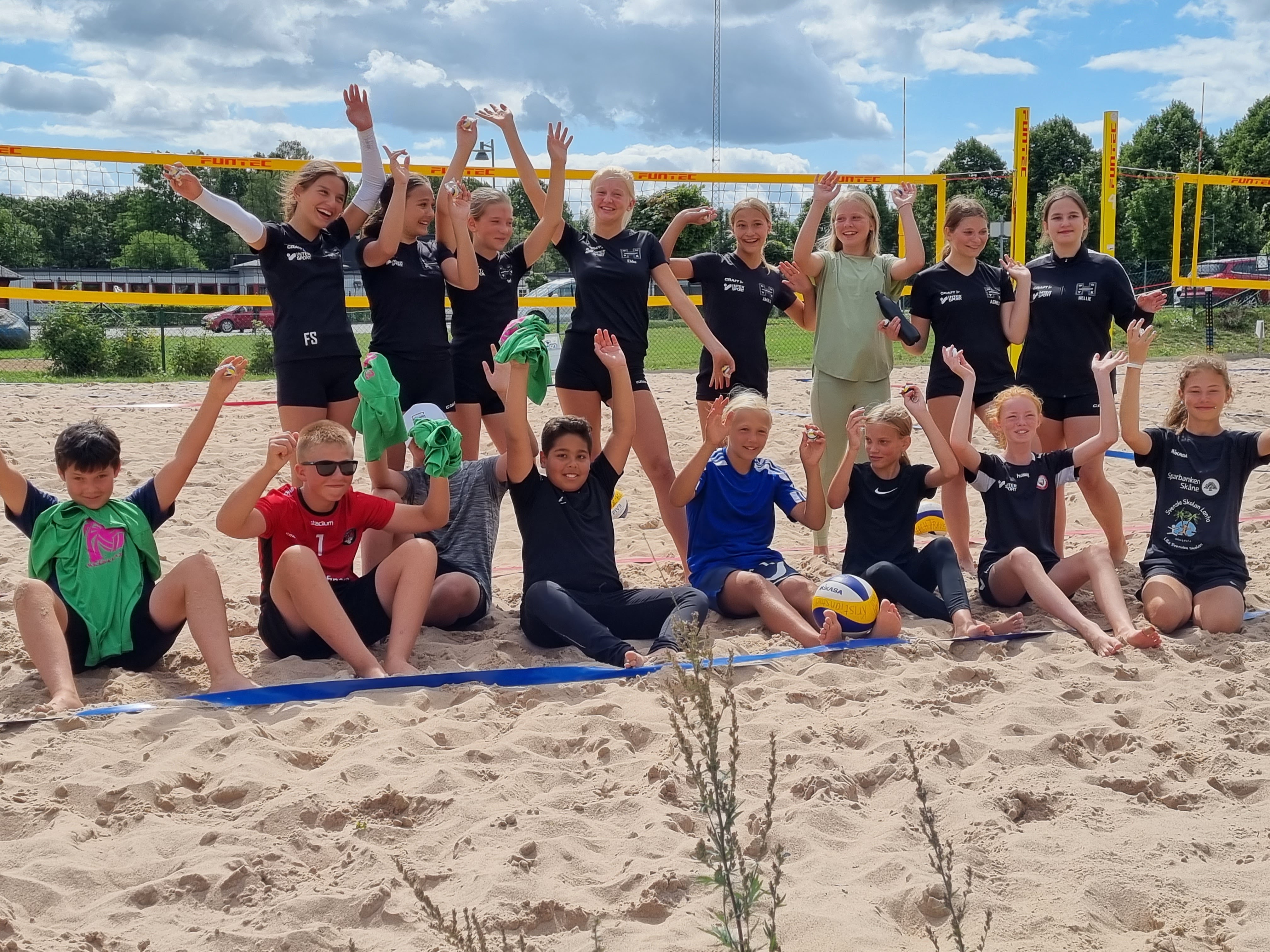 Glada deltagare i Projekt Sand, sommaren 2021. Foto: Hässleholms VK